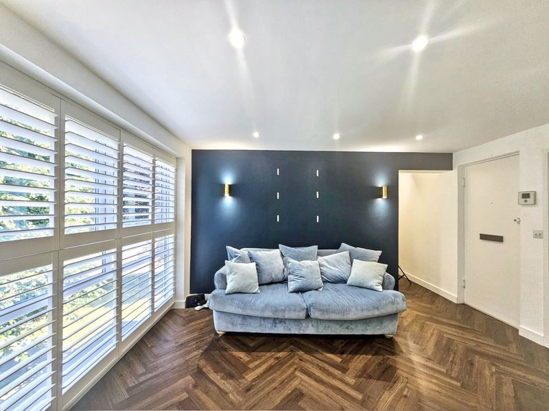 Living Room- click for photo gallery